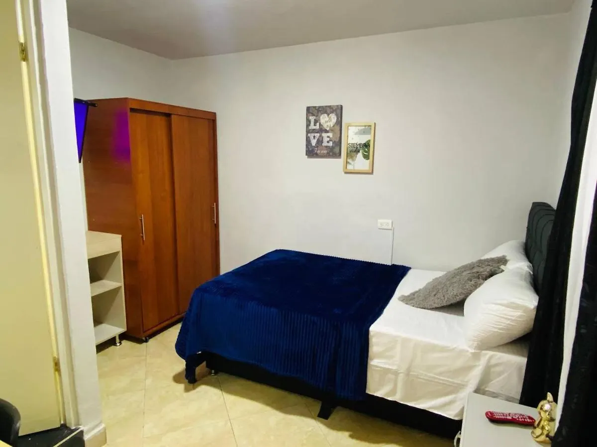 Hostel Hostal Laureles Casa Linda Medellin